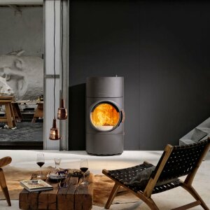 Kaminofen Austroflamm Clou Xtra 8 kW mit Gusst&uuml;r und W&auml;rmespeicher