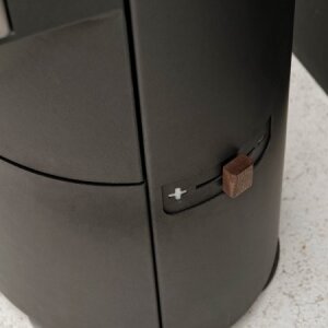 Kaminofen Austroflamm Clou Xtra 8 kW mit Gusst&uuml;r und W&auml;rmespeicher